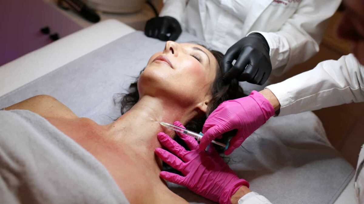 Faltenunterspritzung bei Dr. Eva Maria Strobl - München