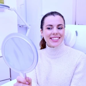 Kontrolle-und-Aftercare-LIPS-and-SKIN-Aesthetische-Medizin-Muenchen