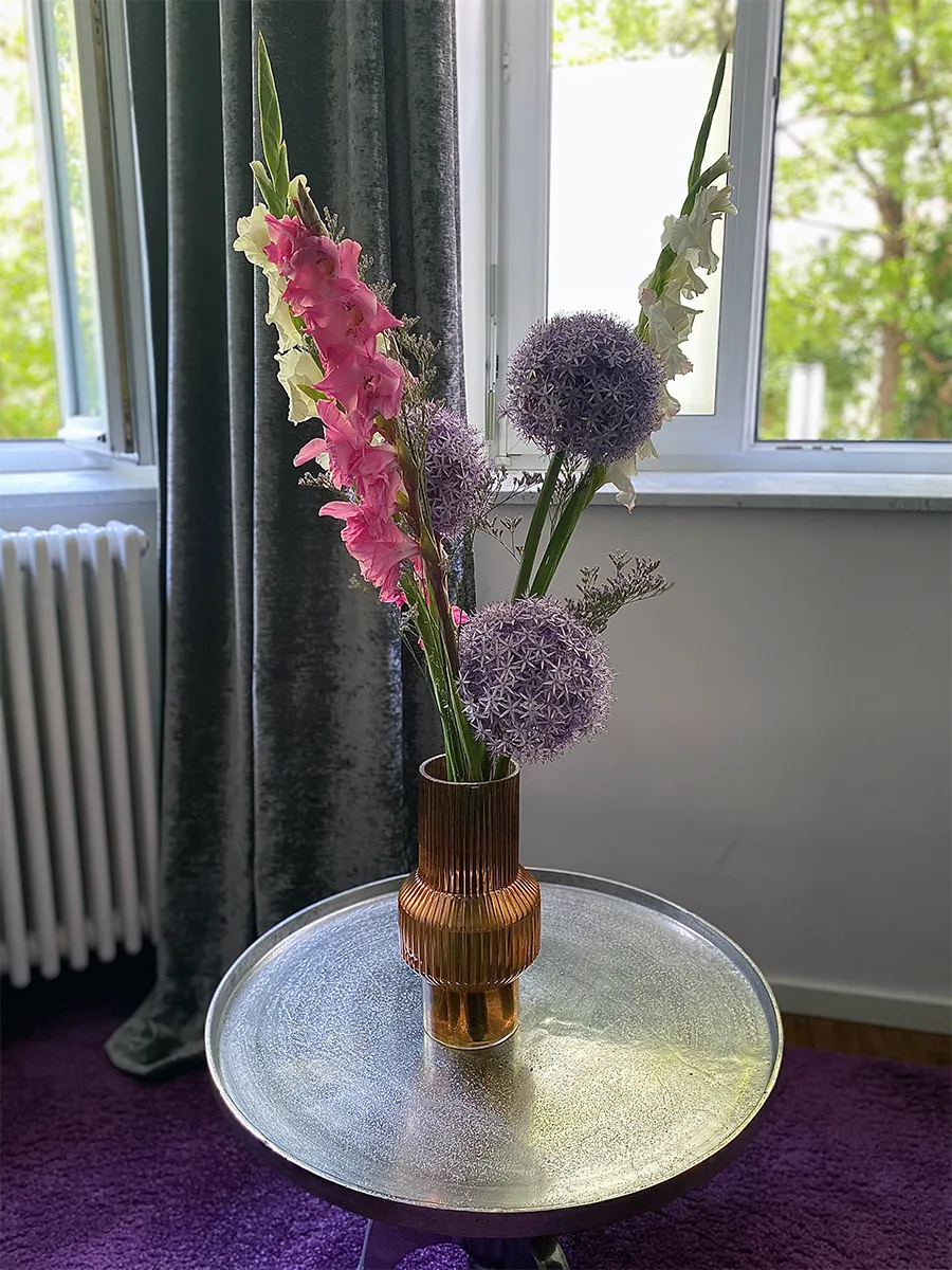 Patientenlounge der Ästhetikpraxis LIPS and SKIN in München